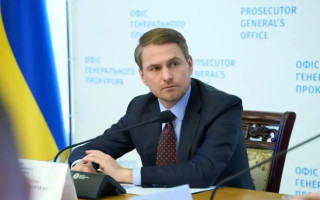 Прокуратура оспаривает в судах выдачу более 110 разрешений на недропользование – Руслан Кравченко