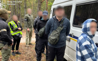 В Житомирской области мужчина пытался переправить знакомых в Беларусь за $10 тысяч