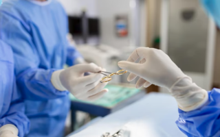 В Индии врачи извлекли из желудка мужчины 29 ложек, 19 зубных щеток и две ручки