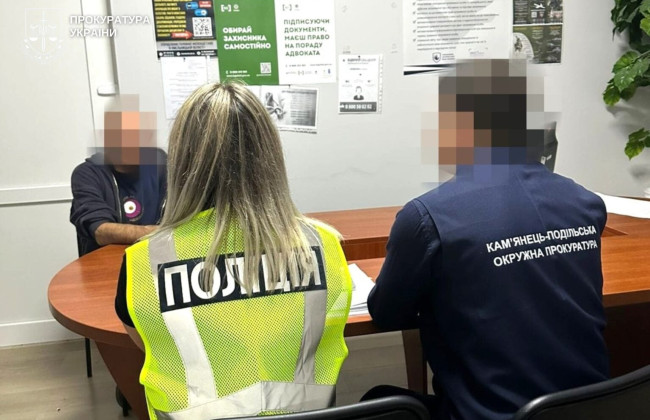 Оставил 5 тысяч в авто — в Хмельницкой области нетрезвый водитель пытался откупиться от полиции