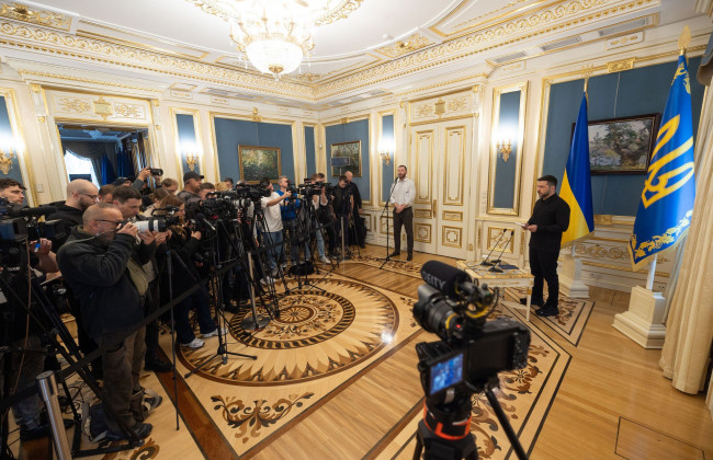 Зеленский заявил, что Украина будет экспортировать оружие только при отсутствии дефицита для собственной армии