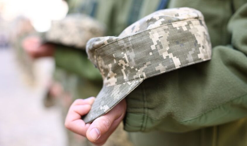 Син загиблого військового не довів право на одноразову допомогу — подробиці справи