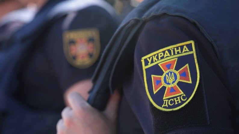 Росія масовано атакує Київ — горить лікарня у Соломʼянському районі, є постраждалі