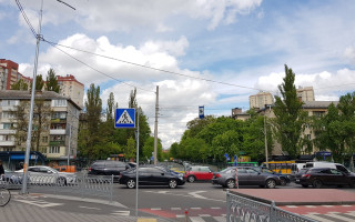 В Киеве в результате атаки полностью перекрыта улица Гарматная — что известно