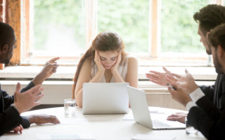 У Держпраці роз’яснили, що не вважається мобінгом на роботі