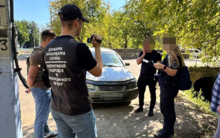 Прикордонник організовував військовозобов’язаним «тури» в Молдову за $9 тисяч — ДБР