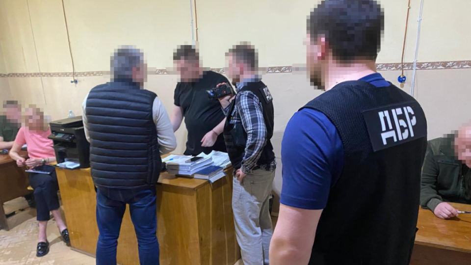 $10 тисяч за «липові» довідки про непридатність до служби  — на Буковині судитимуть голову ВЛК