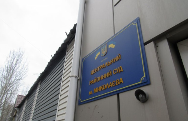 В Николаеве пенсионер прятал морские пушки в емкостях для дальнейшей продажи