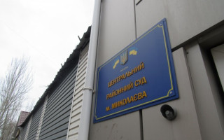 В Николаеве пенсионер прятал морские пушки в емкостях для дальнейшей продажи