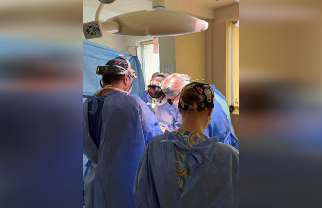 Во Львове спасали школьницу, которая жевала ручку и чуть не задохнулась из-за колпачка