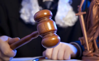 У Британії покарали суддю, який отримав доступ до медичних записів колеги