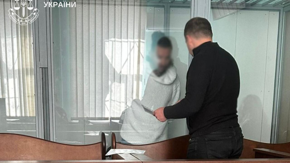 У Києві водій Mercedes побив велосипедиста до втрати свідомості за зауваження щодо паркування