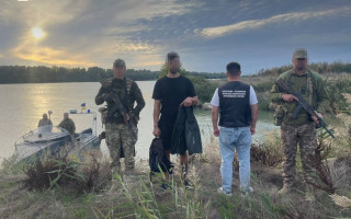 На Дунаї не клюнуло – прикордонники затримали порушника, який прикинувся під рибалку
