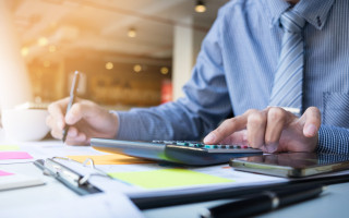 Спор, возникший из сделки купли-продажи долей, является арбитрабельным и не имеет признаков корпоративного — Верховный Суд