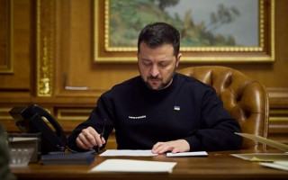 Владимир Зеленский присвоил звание Героя Украины трем военным офицерам
