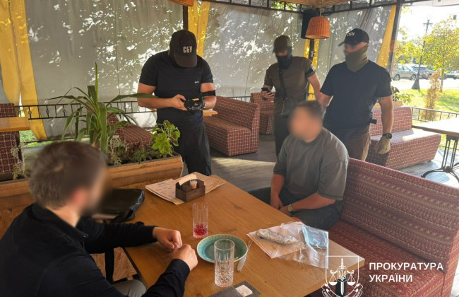 В Киеве раскрыли схему фиктивного трудоустройства для выезда за границу