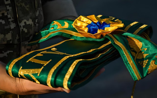 Шесть воинских подразделений награждены почетными знаками «За мужество и отвагу»