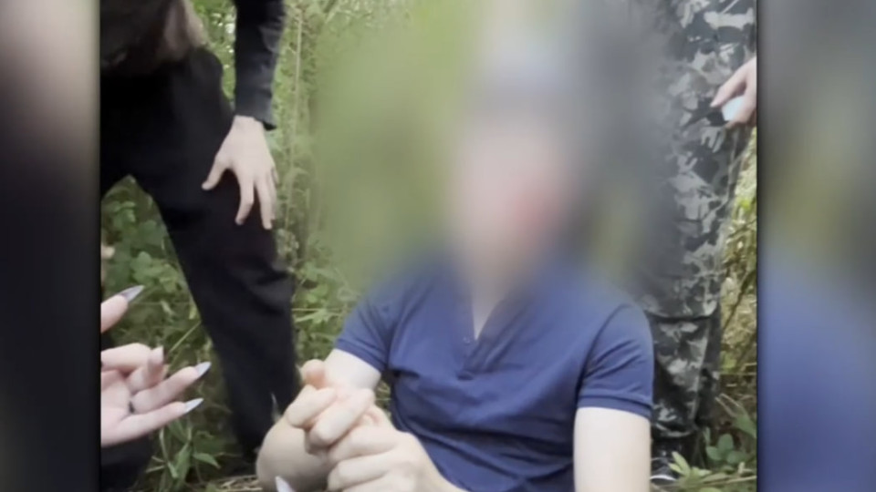 Во Вроцлаве подростки выманили украинца, избили и нарисовали нацистскую символику на лице