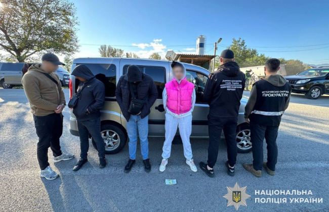 На Закарпатье 19-летняя девушка за 5 тысяч евро пыталась переправить военнообязанного через Тису