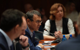 Ограничение зарплат чиновников лимитом в 80 тысяч грн – Гетманцев и Стефанчук внесли предложение к бюджету-2026