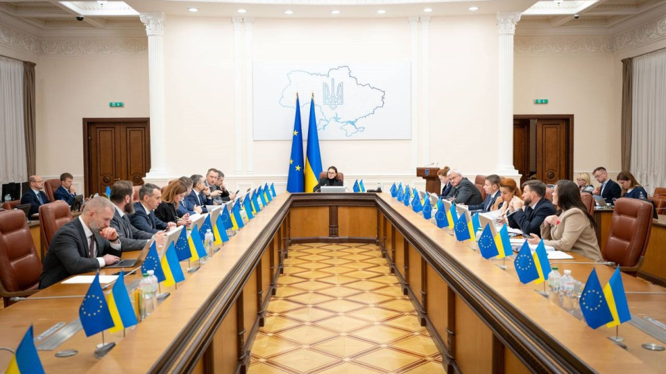 Кабмін буде оплачувати з бюджету правову допомогу українцям, яких кримінально переслідують за кордоном