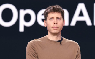 Глава OpenAI Сем Альтман заявил, что ИИ может «случайно захватить мир»