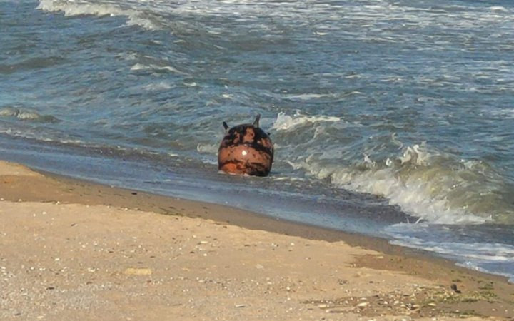 Шторм выбросил на побережье Одесской области вражеские морские мины
