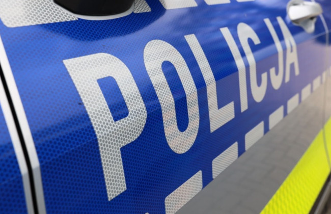 В Польше нетрезвый украинец откусил кусок полицейской машины во время задержания