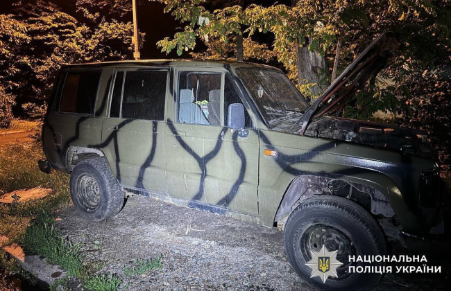 Крымчанин с паспортом РФ поджег два военных автомобиля в Киеве – ему грозит 10 лет