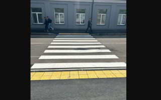 В Киеве обустроили 8 безбарьерных переходов в Печерском районе
