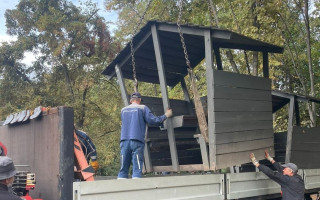 В парке «Отрадный» демонтировали незаконные беседки – фото