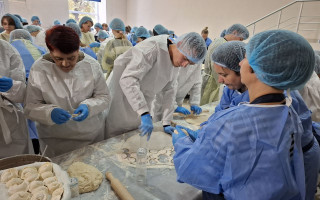 В Днепропетровской области налепили пельменей на национальный рекорд – фото