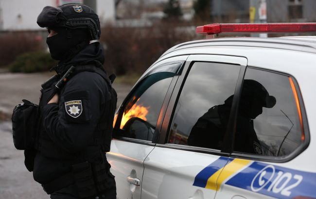 Верховний Суд відповів, чи є злочином проникнення поліцейського на чужу територію під час переслідування правопорушника