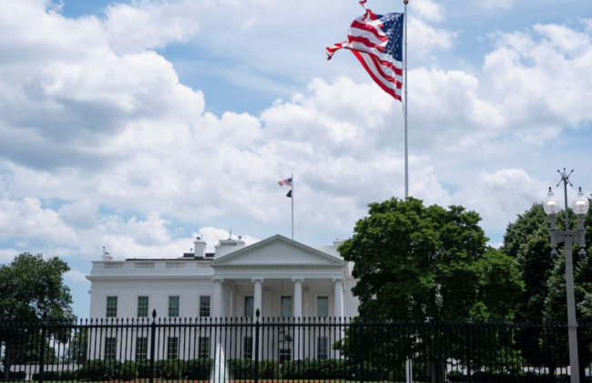 В США готовятся к массовым сокращениям в федеральных агентствах из-за шатдауна — CNN