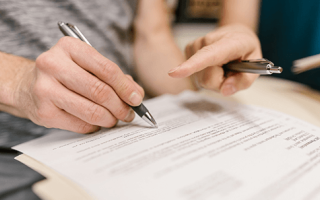 Верховный Суд разъяснил оспаривание завещания и обязательную долю в наследстве: практические выводы