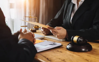 Суд пояснил, что есть признаки фиктивности, которые дают основания для обращения в суд о прекращении юрлица или ФЛП