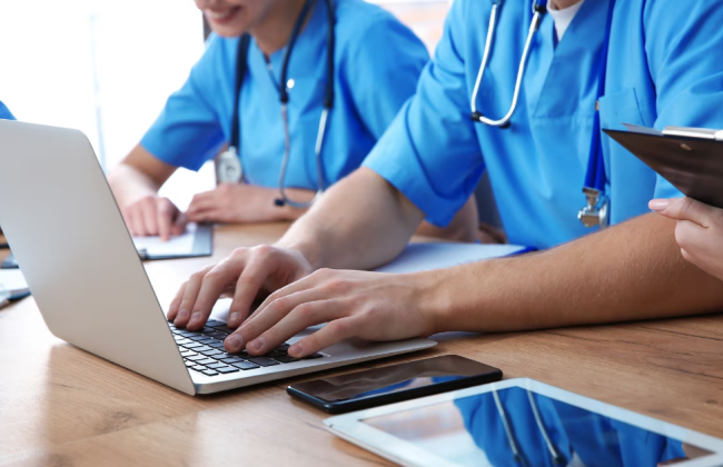 Молоді лікарі отримають від держави 200 тисяч гривень: хто має право на виплату