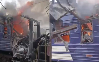 Зеленский опубликовал видео последствий атаки россиян на пассажирский поезд в Шостке, известно о 30 пострадавших