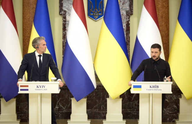 Зеленский вручил орден князя Ярослава Мудрого премьеру Нидерландов Дику Схоофу