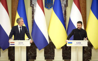 Зеленский вручил орден князя Ярослава Мудрого премьеру Нидерландов Дику Схоофу