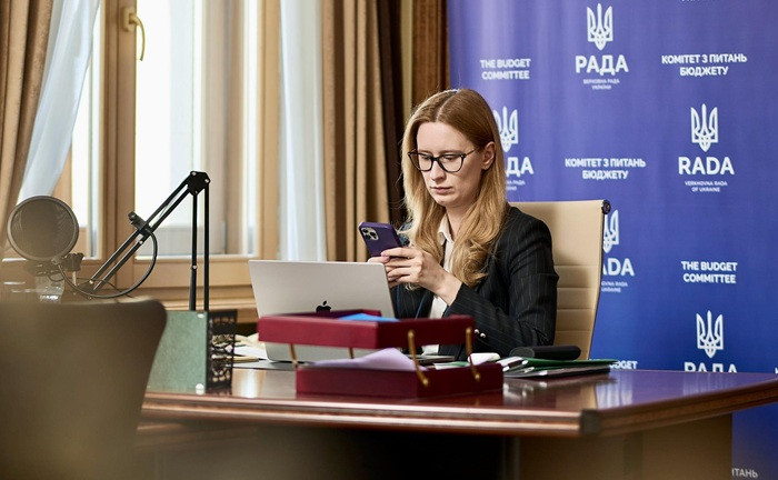 Основним джерелом збільшення видатків на оборону на 325 млрд грн буде слугувати позичка від міжнародних партнерів – Роксолана Підласа