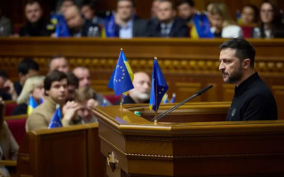 Президент ветировал закон, которым предлагалось штрафовать министров и военное руководство за неявку по вызову Верховной Рады