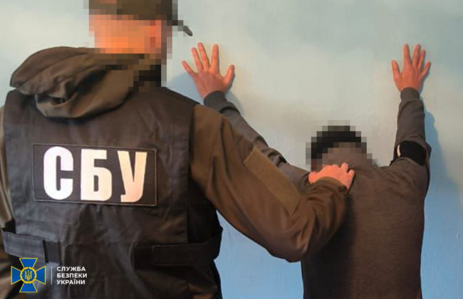 В Запоріжжі контрактник ЗСУ у СЗЧ з дружиною продавав гуманітарну допомогу для ЗСУ