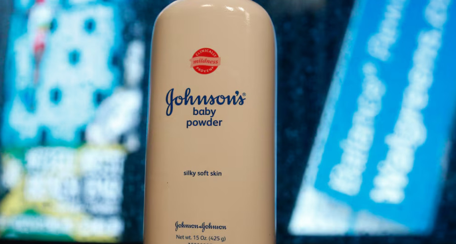 У США компанію Johnson and Johnson зобов'язали виплатити 966 мільйонів доларів у справі про дитячу присипку