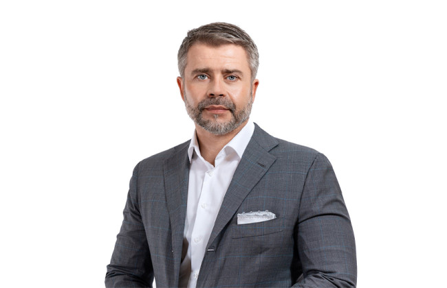 Членами Вищої ради правосуддя призначені адвокат і науковець Віталій Махінчук та детектив НАБУ Максим Сав’юк