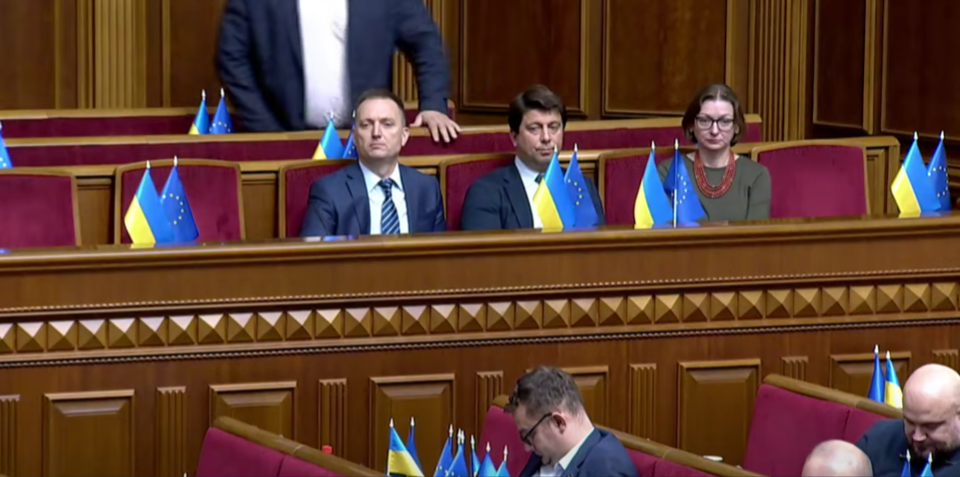 Строк повноважень Президента і обмеження на перетин кордону – які питання ставили депутати кандидатам у КСУ