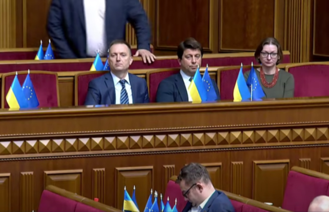 Строк повноважень Президента і обмеження на перетин кордону – які питання ставили депутати кандидатам у КСУ