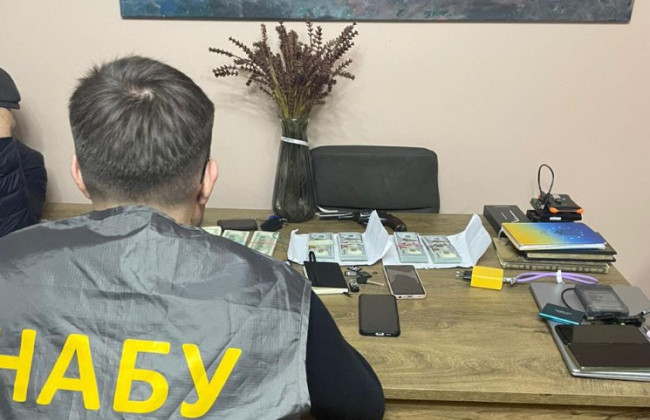3,5 млн доларів за закриття справи — НАБУ та САП повідомили про підозру прокурору ОГП та адвокатам