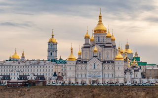 Конфлікт у Почаївській Лаврі під час обшуків – поліція розслідує перешкоджання роботі