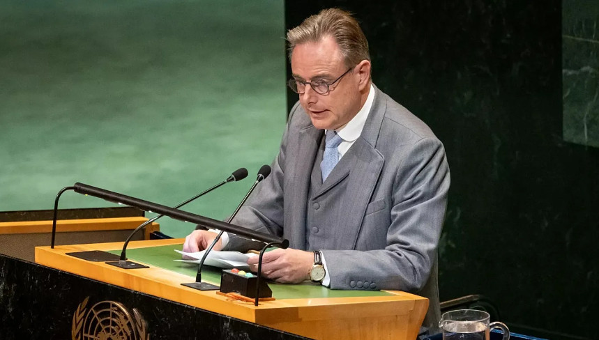 У Бельгії затримали трьох осіб, які планували вбити премʼєра Барта Де Вевера